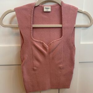Women’s Abercrombie and Fitch pink sweater tank size small